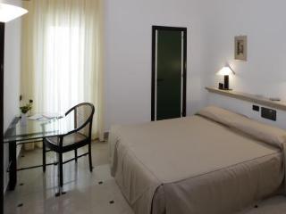 Hyencos Hotel Callyon توري سان جيوفاني أوغينتو المظهر الخارجي الصورة